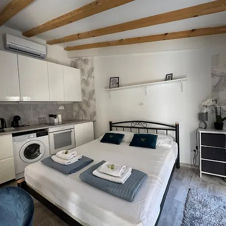 Supreme Location-old Town Luce Centre Apartment